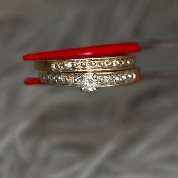 Elegant Gold and Silver Women's Ring - Picture 2 of 12